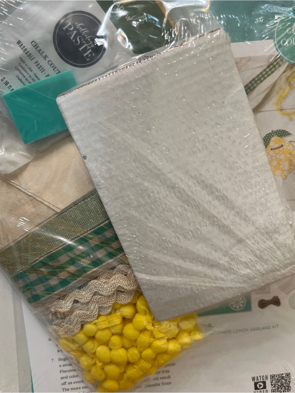 Chalk Couture ChalkMade Lemon Garland DIY Kit